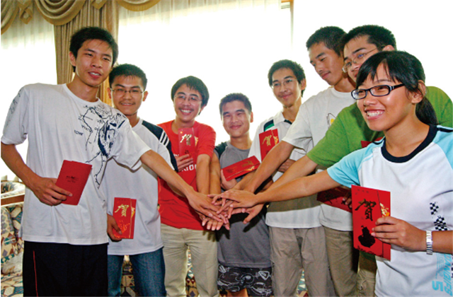 28年，公益慈善利来w66是认真的！